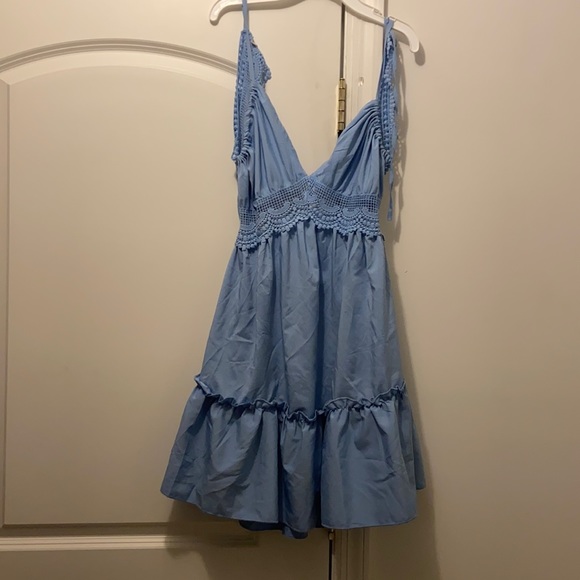 Dresses & Skirts - Open back dress